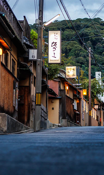 坂の上 路地